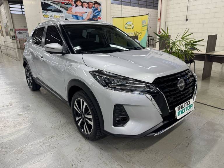 NISSAN - KICKS - 2024/2024 - Prata - R$ 128.900,00