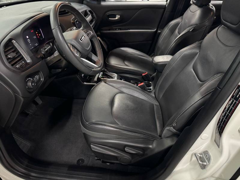 JEEP - RENEGADE - 2022/2022 - Branca - R$ 125.900,00