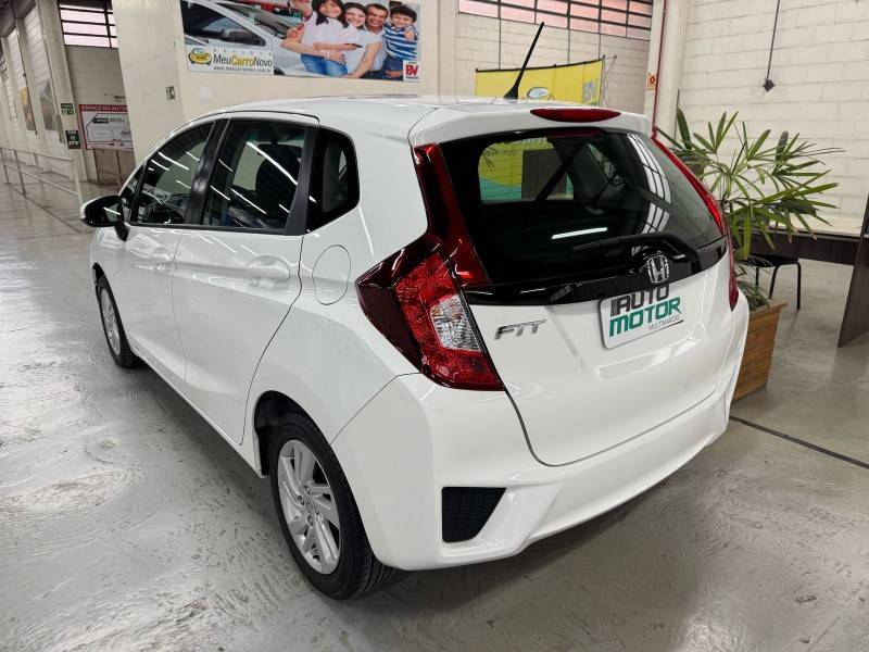 HONDA - FIT - 2017/2017 - Branca - R$ 73.900,00