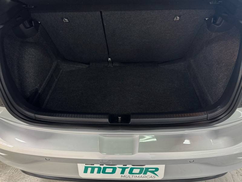 VOLKSWAGEN - POLO - 2023/2023 - Prata - R$ 105.900,00